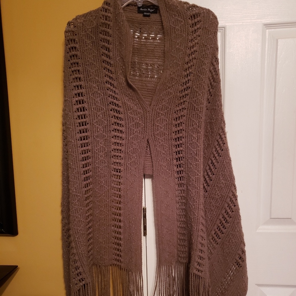 Shawl/sweater